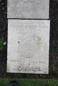 Boulogne Eastern Cemetery - Wood, William Walter