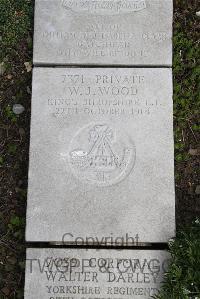 Boulogne Eastern Cemetery - Wood, W J
