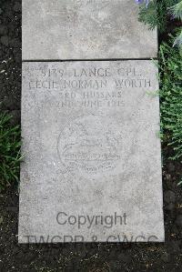 Boulogne Eastern Cemetery - Worth, Cecil Norman