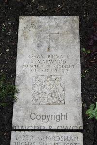 Boulogne Eastern Cemetery - Yarwood, R