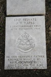 Boulogne Eastern Cemetery - Yates, J T