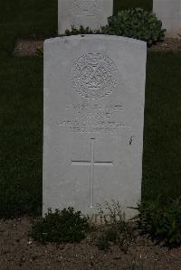 Marfaux British Cemetery - Wood, J