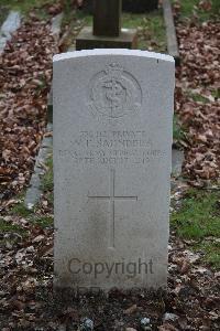 Salisbury (Devizes Road) Cemetery - Saunders, Victor Frederick