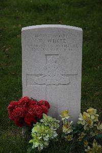 Salisbury (Devizes Road) Cemetery - White, William