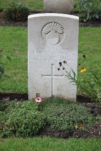 Cologne Southern Cemetery - Pollington, Herbert