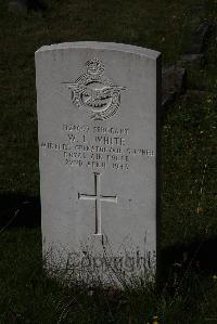 Grays New Cemetery - White, Walter Leslie