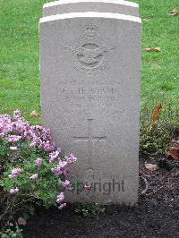 Berlin 1939-1945 War Cemetery - Adams, Frederick Thomas Henry