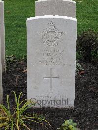 Berlin 1939-1945 War Cemetery - Briggs, James