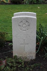 Berlin 1939-1945 War Cemetery - Cameron, Gordon Oliver