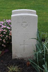 Berlin 1939-1945 War Cemetery - Carr, Lewis Francis