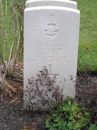 Berlin 1939-1945 War Cemetery - Child, James Sydney