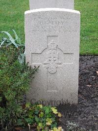 Berlin 1939-1945 War Cemetery - Galtry, Henry