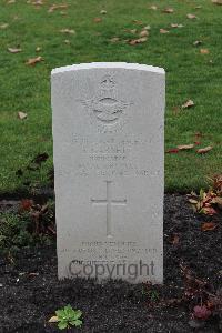Berlin 1939-1945 War Cemetery - Garnett, Kenneth
