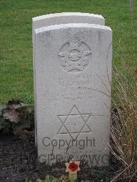 Berlin 1939-1945 War Cemetery - Gennis, Max