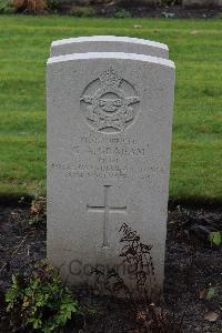 Berlin 1939-1945 War Cemetery - Graham, Gordon Allan