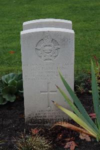 Berlin 1939-1945 War Cemetery - Hamilton, Donald Grant
