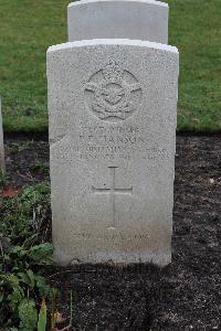 Berlin 1939-1945 War Cemetery - Hanson, Peter Edward