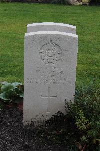 Berlin 1939-1945 War Cemetery - Hayter, William Douglas