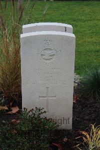 Berlin 1939-1945 War Cemetery - Hilton, Arthur