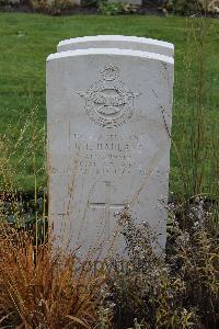 Berlin 1939-1945 War Cemetery - Hadland, James Thomas