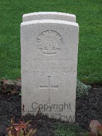 Berlin 1939-1945 War Cemetery - Haigh, Thomas Edward