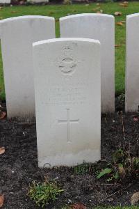 Berlin 1939-1945 War Cemetery - Hatton, Thomas Henry