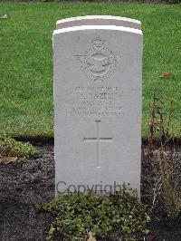 Berlin 1939-1945 War Cemetery - Hazell, Arthur
