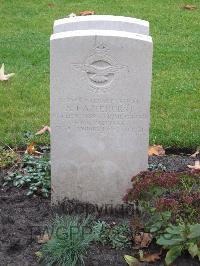 Berlin 1939-1945 War Cemetery - Hazlehurst, Alan