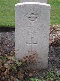 Berlin 1939-1945 War Cemetery - Heathman, Charles Walter