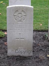 Berlin 1939-1945 War Cemetery - Hillman, Gordon Thomas