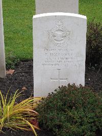 Berlin 1939-1945 War Cemetery - Holloway, Peter