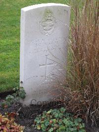 Berlin 1939-1945 War Cemetery - Holway, Stanley George