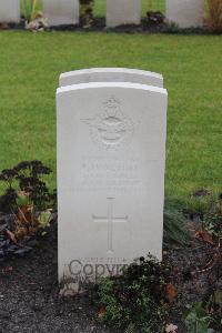 Berlin 1939-1945 War Cemetery - Honeybill, Ernest