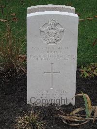 Berlin 1939-1945 War Cemetery - Hooker, Allan