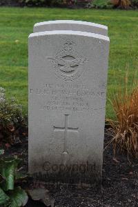 Berlin 1939-1945 War Cemetery - Howe-Browne, Francis David Kilmaine