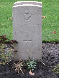 Berlin 1939-1945 War Cemetery - Howes, Alfred John