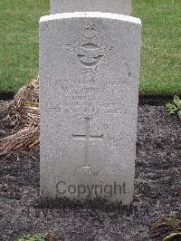 Berlin 1939-1945 War Cemetery - Howitt, Wilfred Geoffrey