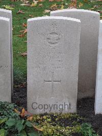 Berlin 1939-1945 War Cemetery - Hugill, Noble