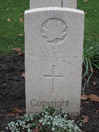 Berlin 1939-1945 War Cemetery - Hunt, Allen G.