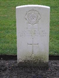 Berlin 1939-1945 War Cemetery - Hunter, Andrew Chalmers McColl