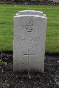 Berlin 1939-1945 War Cemetery - Innes, Ronald McKenzie