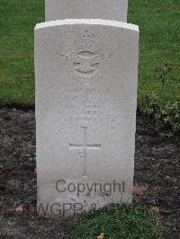 Berlin 1939-1945 War Cemetery - Jones, Benjamin Cynddylan