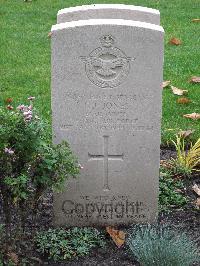 Berlin 1939-1945 War Cemetery - Jones, Charles John