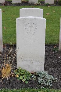 Berlin 1939-1945 War Cemetery - Jones, Lloyd William Wesley