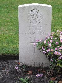 Berlin 1939-1945 War Cemetery - Jones, Robert