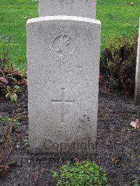 Berlin 1939-1945 War Cemetery - Kamffer, S J