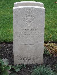 Berlin 1939-1945 War Cemetery - Kearley, John William (Jack)