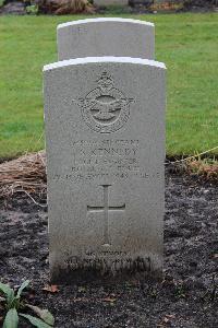 Berlin 1939-1945 War Cemetery - Kennedy, James Stuart