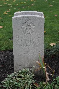 Berlin 1939-1945 War Cemetery - Knuuttila, Arne Gabriel