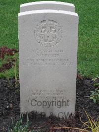 Berlin 1939-1945 War Cemetery - Leckie, Archibald